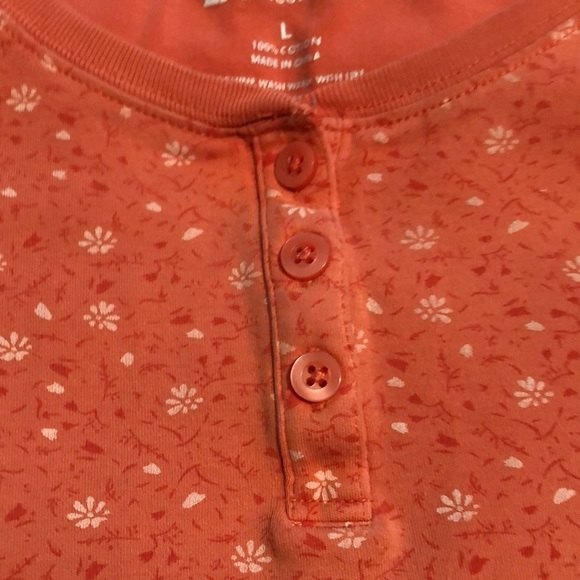 Duluth trading co. Orange floral shirt size large - Picture 4 of 7
